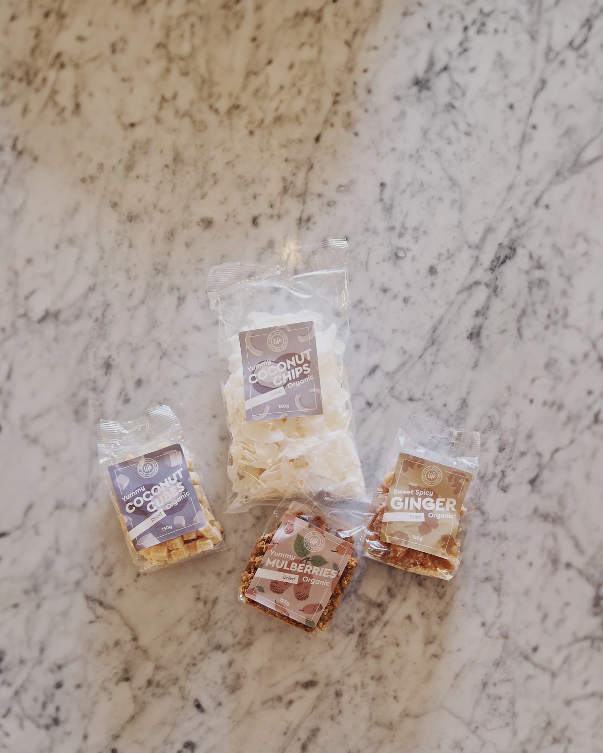 Kjøp 3, betal for 2 på alle snacks fra Life.
