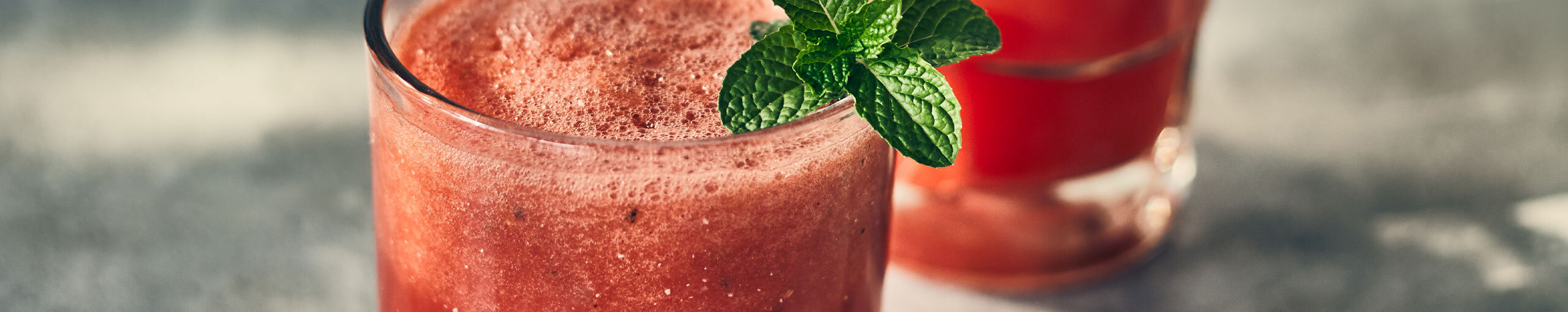 MCT-smoothie med vannmelon og jordbær