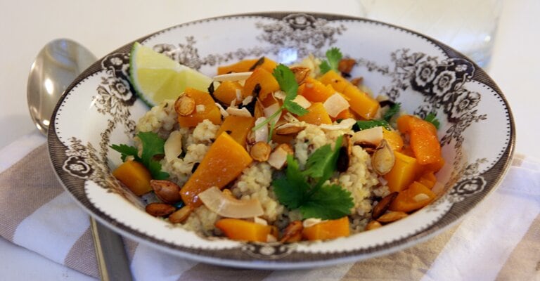 Ristet gresskar med kokosbulgur, lime og koriander